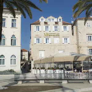 Hotel Xii Century Heritage