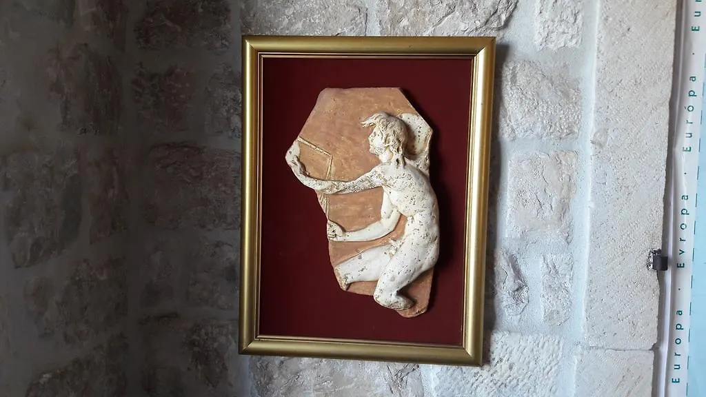 Villa Tudor Τρογκίρ Πανσιόν