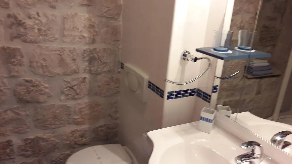Villa Tudor Τρογκίρ Πανσιόν